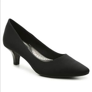 Abella Judith Pumps in Black.